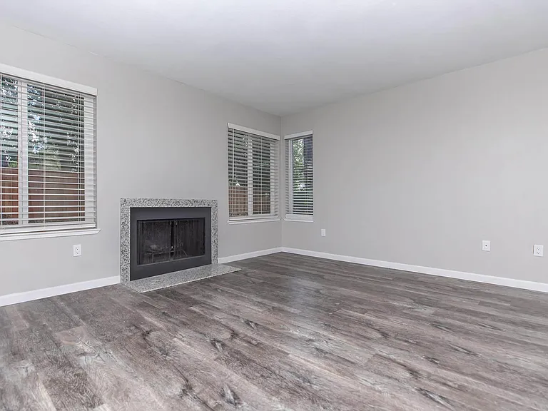 54 Quay Ct — Photo 101