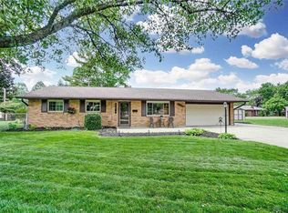 2832 Shetterly Ln, Dayton, OH 45440