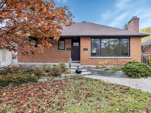 1045 Blair Rd, Ottawa, ON K1J 7N1