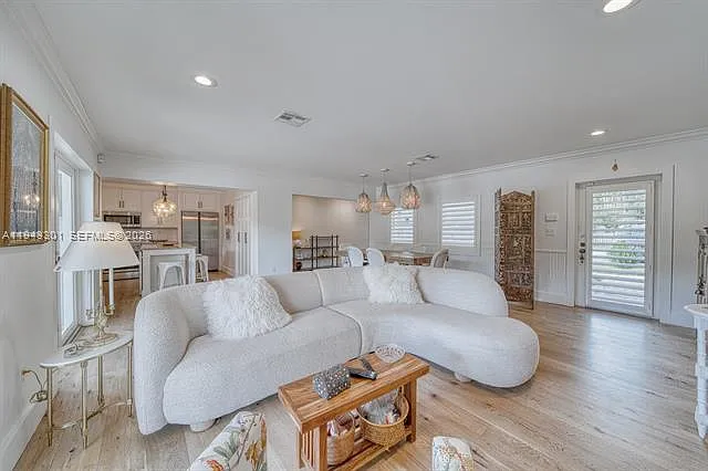4 bed, $9,500 — Photo 3