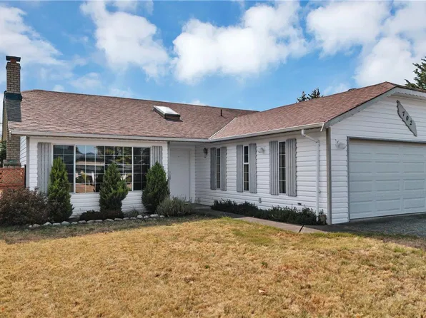 702 Forsyth Ave, Parksville, BC V9P 1E7