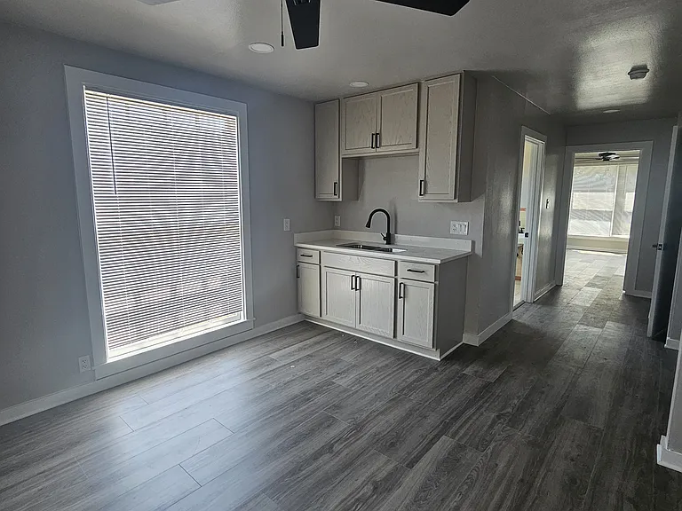 216 Forrest Ave #5 — Photo 4