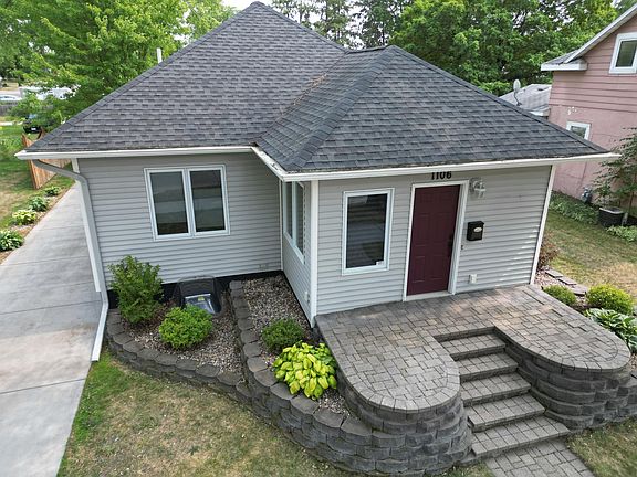 2nd image of 1106 2nd St SW