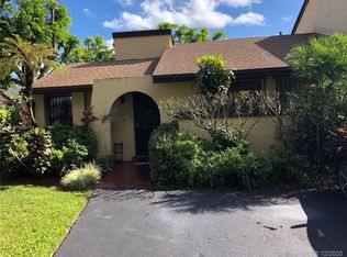 12736 SW 70th Ln, Miami, FL 33183