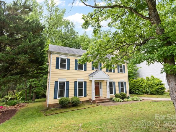 1007 Doby Springs Dr, Charlotte, NC 28262