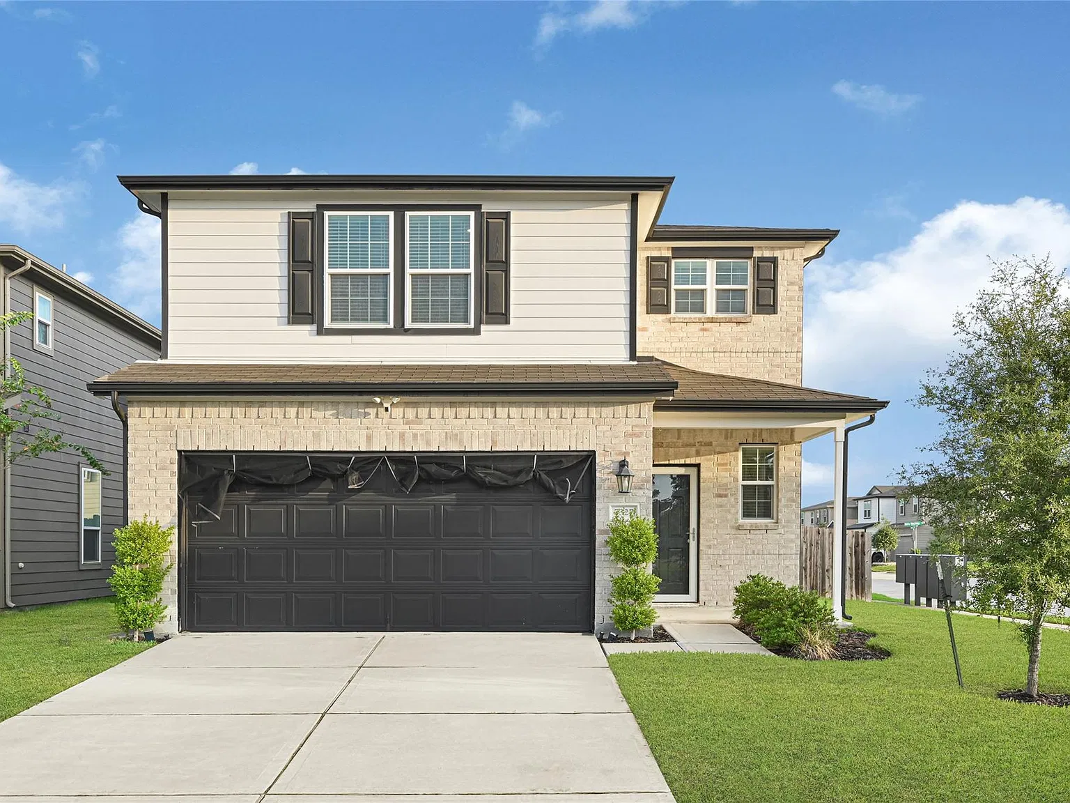 4 bed, 3.0 bath, 2064 sqft, $2,500 — Photo 1