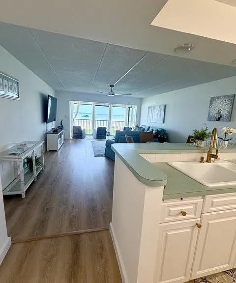 865 S Gulfview Blvd #202 — Photo 3