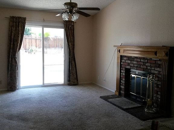 3rd image of 37630 Millbrook Ln