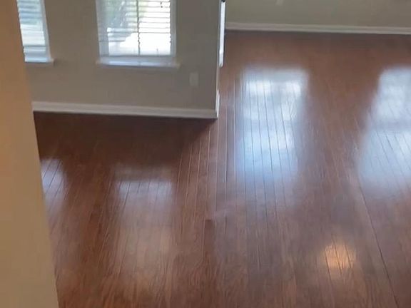 5th image of 307 Peters Creek Dr