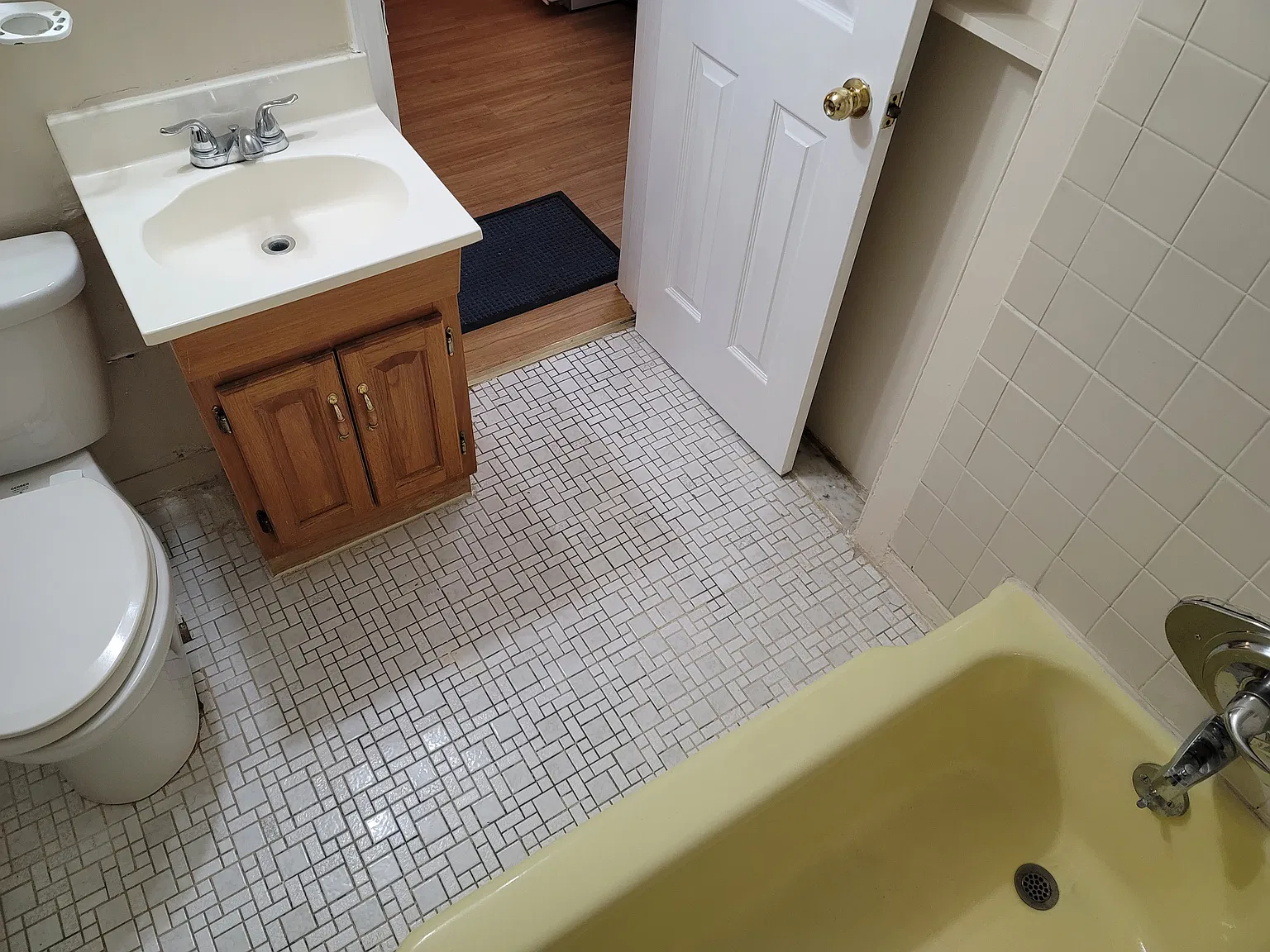Studio, $1,800 — Photo 4