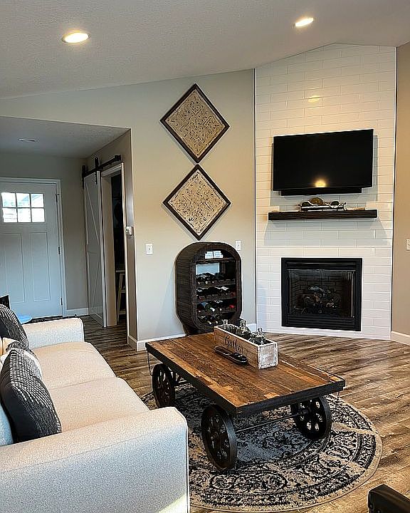 1st image of 3516 Camden Pl