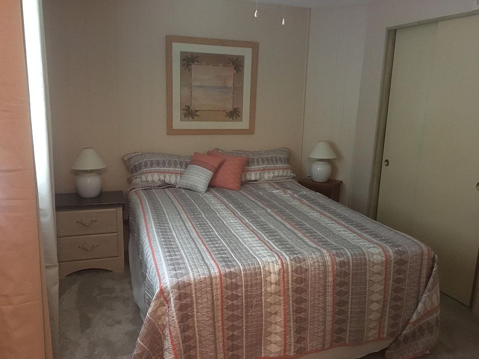 Guest bedroom
