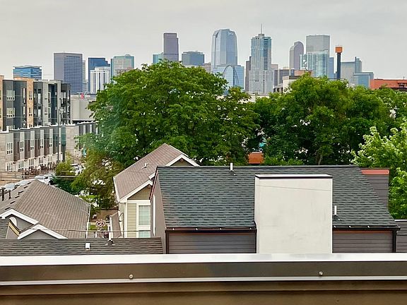 Deck from 3rd floor (separate entry from Main Bedroom 1)