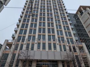 628 Fleet St #826, Toronto, ON M5V1A8