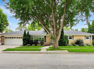 544 Park Plaine Ave, Park Ridge, IL 60068