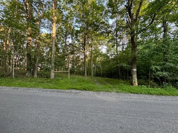 3894 Eagle Crest Rd, Flat Top, WV 25841