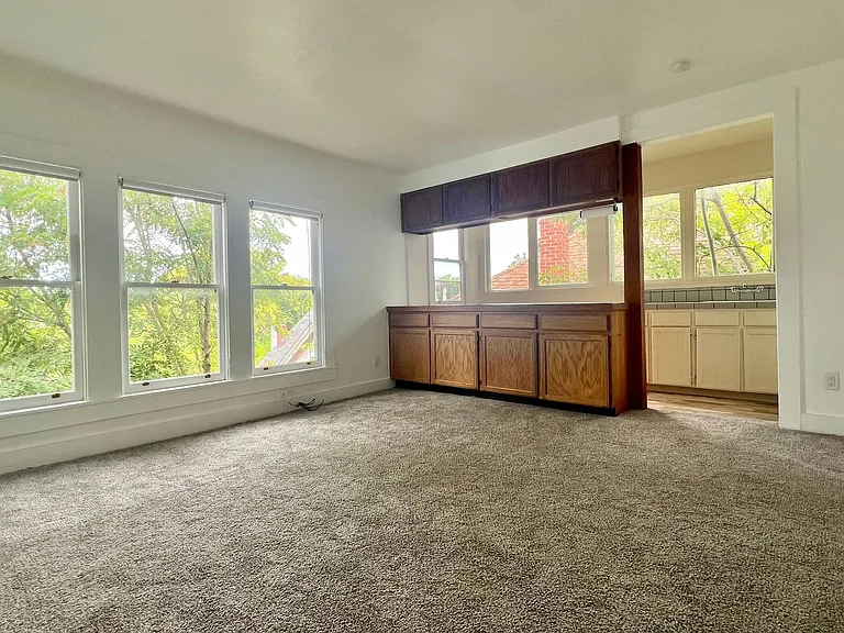 placement-1423Central — Photo 17