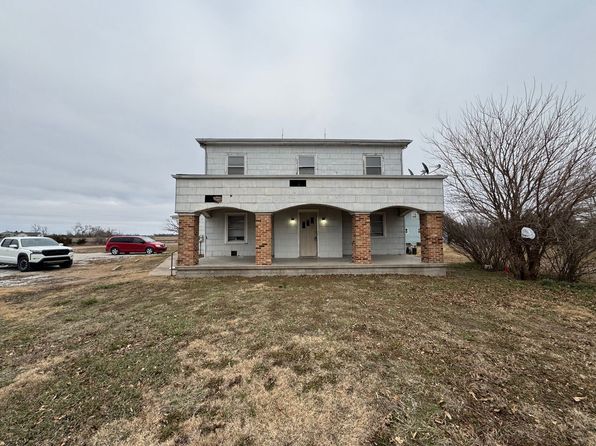 1101 E Hoch St APT 4