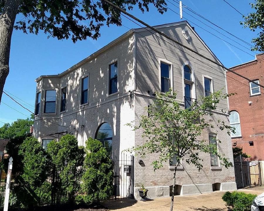 1st image of 1918 Pestalozzi St
