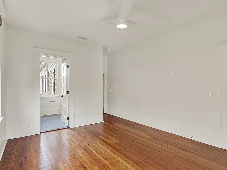 411 W 41st St #A — Photo 17