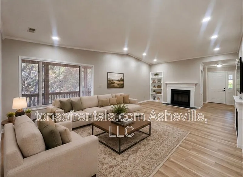 3 bed, 2.0 bath, 1840 sqft, $1,795 — Photo 4