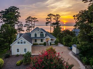 4028 Martins Point Rd, Kitty Hawk, NC 27949