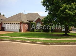 1160 Breezy Valley Dr, Cordova, TN 38018
