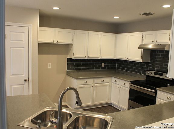 4th image of 13203 Larkwalk St