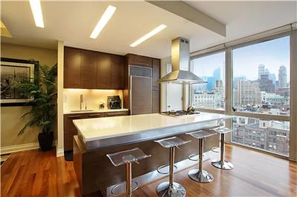 Rented by ER (DO NOT USE) | media 15