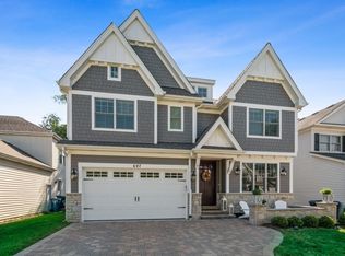 697 S Parkside Ave, Elmhurst, IL