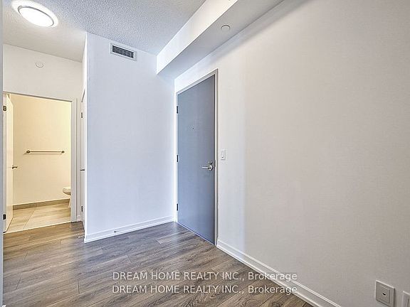 3rd image of 32 Forest Manor Rd #2004