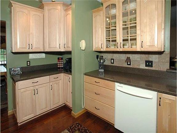 2nd image of 631 Stonebridge Dr