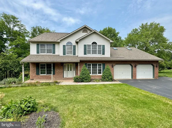 21 Orchard Pl, Bernville, PA 19506