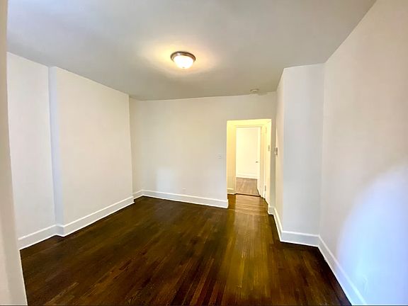 5th image of 247 E 39th St #3D