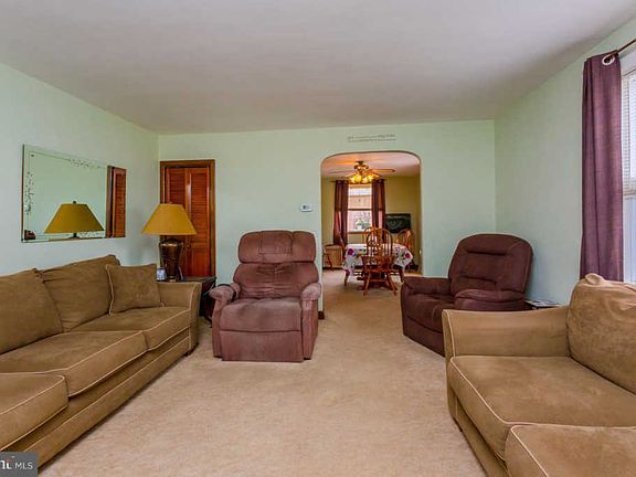 4th image of 220 Felton Ave