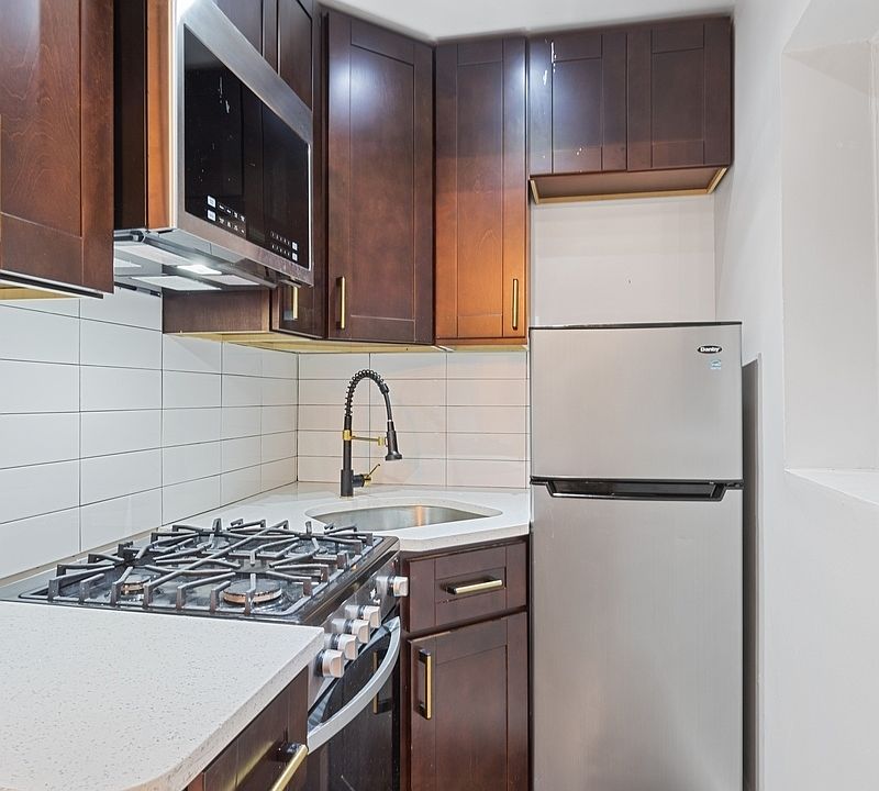 2nd image of 283 E 4th St #1A