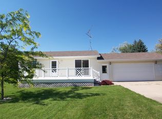 506 W 4th St, White, SD 57276