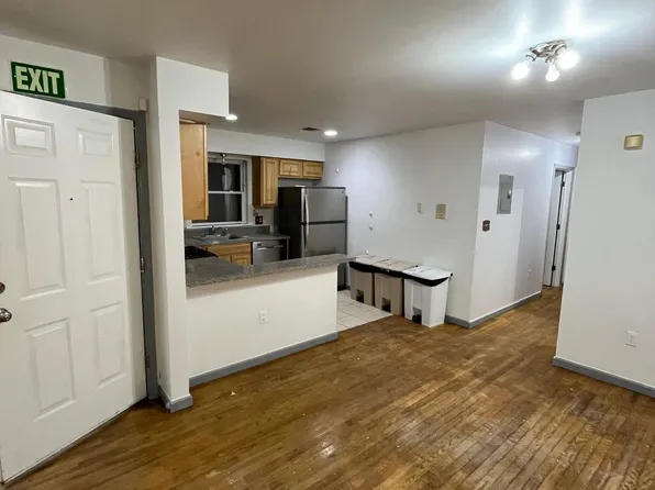 38 Graham Street image 6 of 16