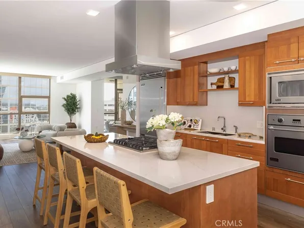 9 Macarthur Pl Unit 1006, Santa Ana, CA 92707