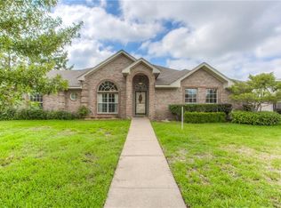 1264 Cross Creek Dr, Kennedale, TX 76060
