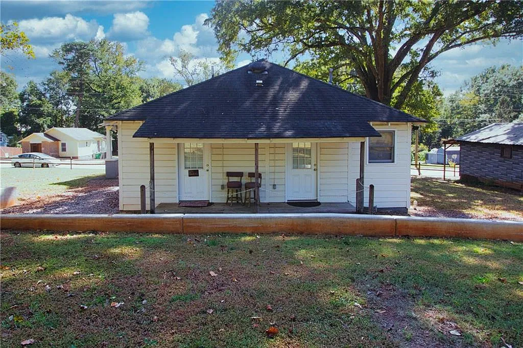 1 bed, 1.0 bath, 1134 sqft, $1,000 — Photo 3