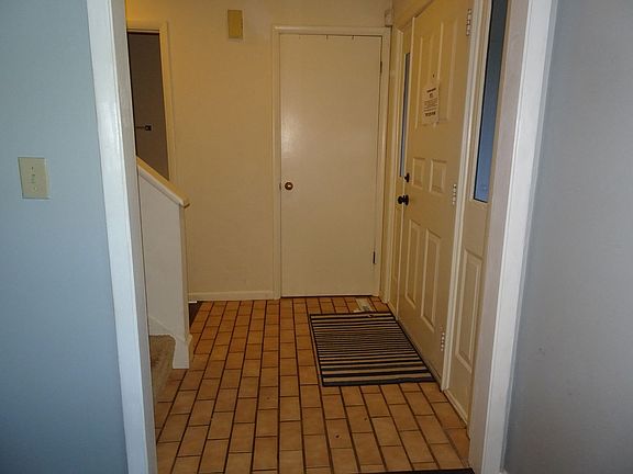 2nd image of 31 Bromley Dr