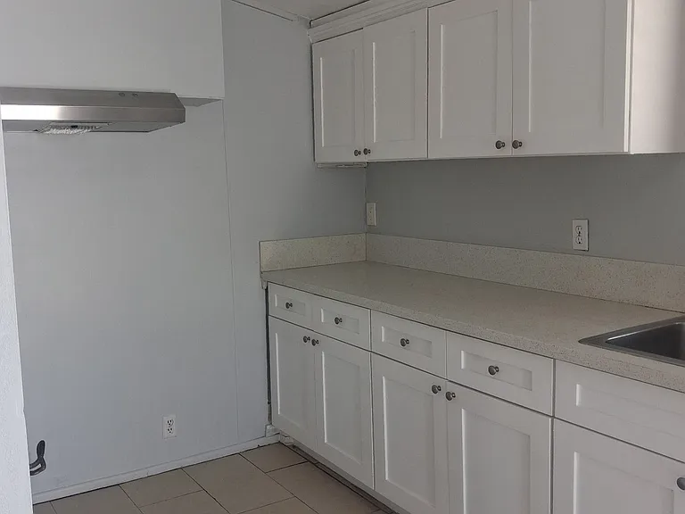 117 S 5th St — Photo 8