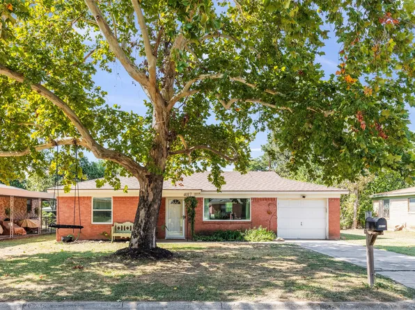 4017 Lakewood Dr, Lake Worth, TX 76135