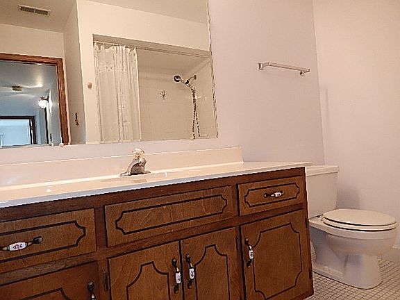 4th image of 10320 S Central Ave #307