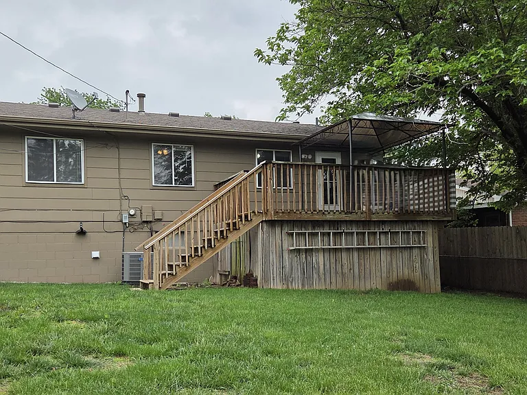 8125 Valley Rd — Photo 11