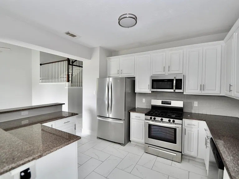 8819 Hedgestone Ct — Photo 8