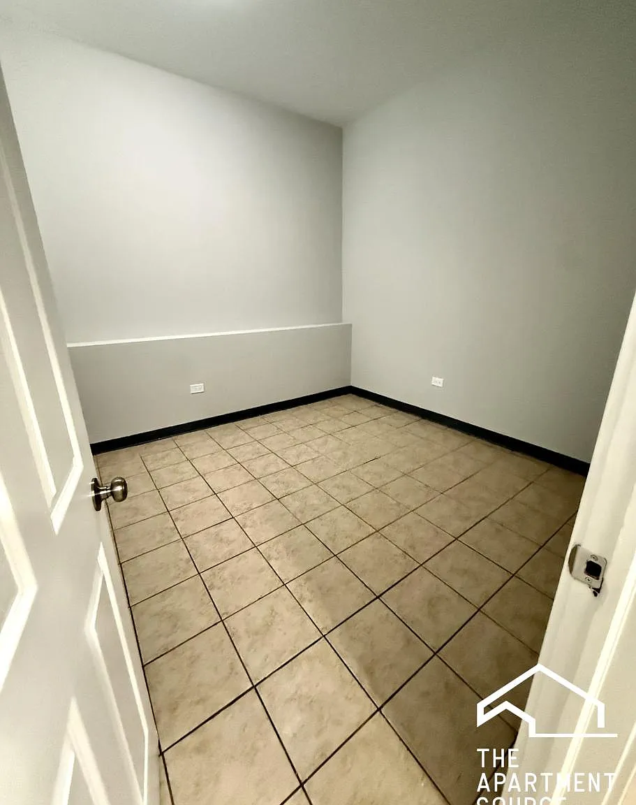 6917 South Paxton Avenue #G — Photo 4