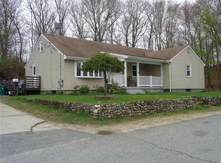 8 Admiral St, Woonsocket, RI 02895