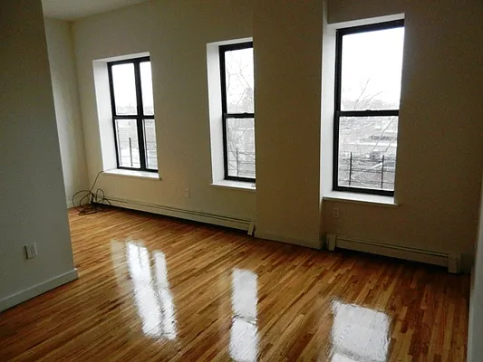 Rented by Yuco Management | media 16